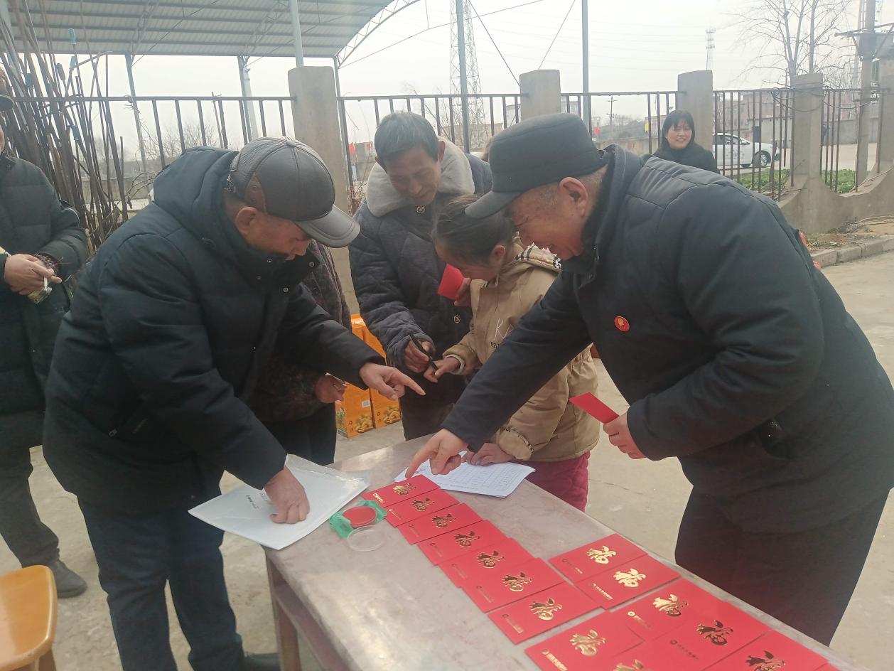 物资发放现场